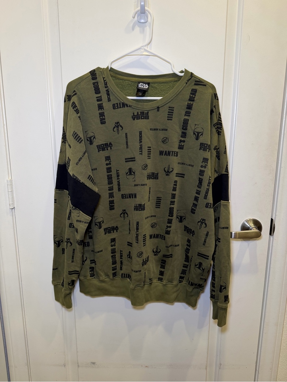 Like New Her Universe Star Wars Boba Fett Distressed Oversized Sweatshirt